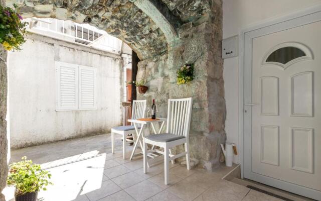 Studio apartment Petra