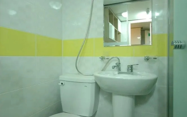 Simple House Apgujeong