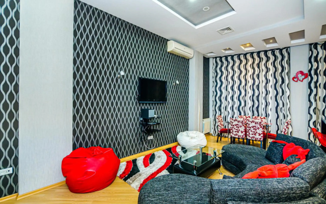 NIzami Street 4 Room DeLuxe. New Building!