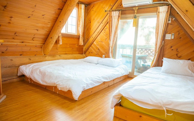 Jeju Jungmun Log Pension & Resort