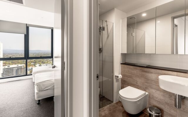 Southport Apartment