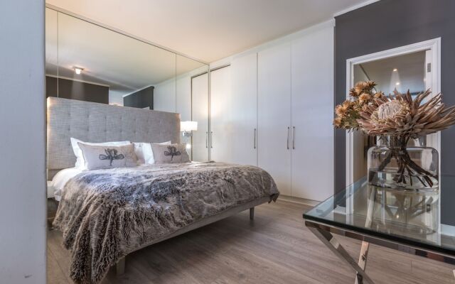 Harbour Bridge Suites 001
