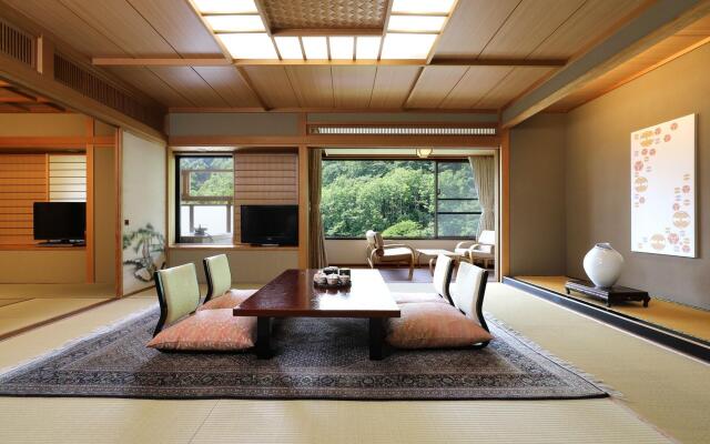 Ryotei Hanayura Ryokan