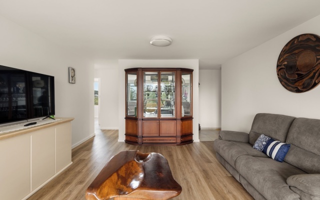 Coastal Comfort with Ocean Views – Guest Rooms – Gold Coast