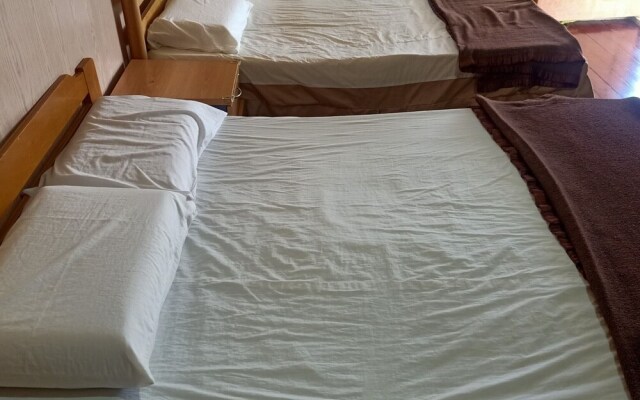 OYO 90366 Home Valley Guesthouse Tambunan