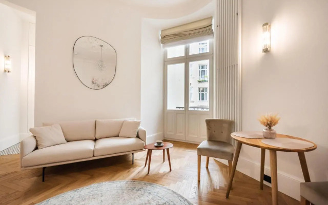 Premium Warsaw Center Studio