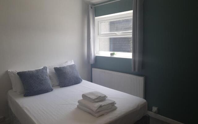 Cozy Crib - 1 Bed Studio
