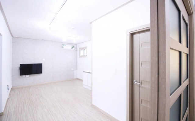 Taean Mongsanpo Tropea Pension