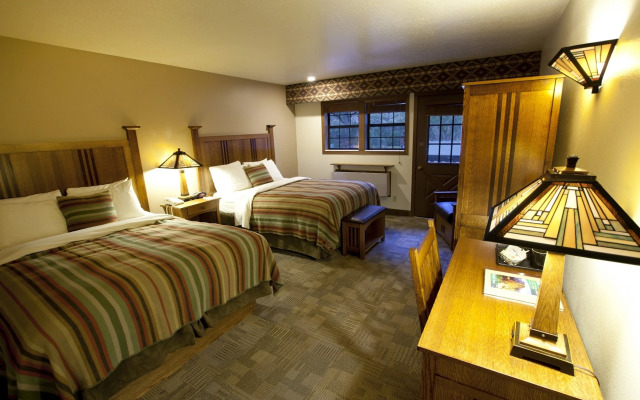 Zion Lodge