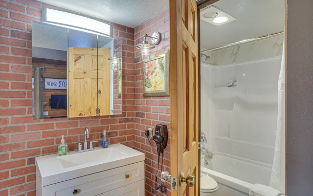 Charming Brian Head Condo Rental w/ Ski Shuttle!