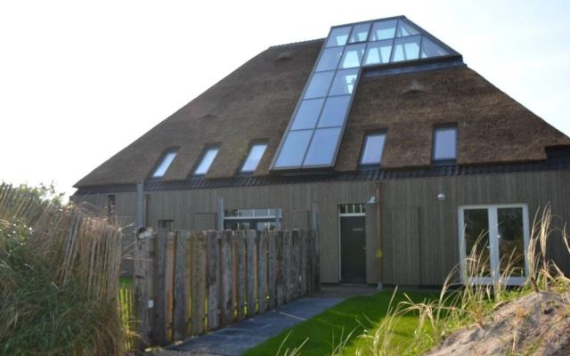 Rustic Apartment in Callantsoog With Terrace