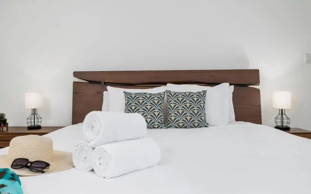 Sleeps 11 6 Bedrooms Privatepool Outdoor Dining