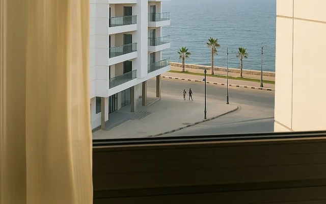 Tasteful Seaside Suite