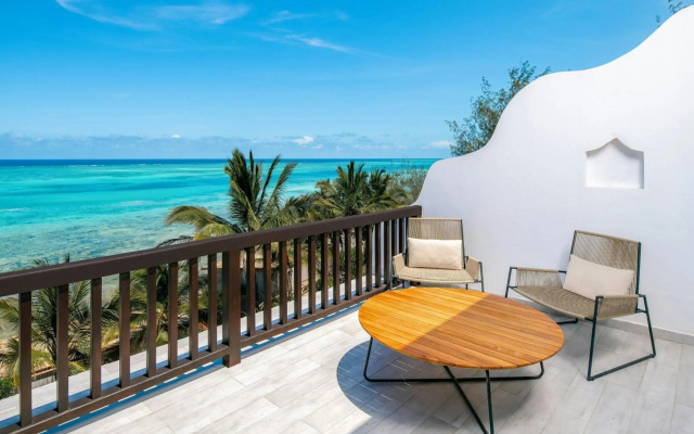 Le Mersenne Zanzibar, Autograph Collection