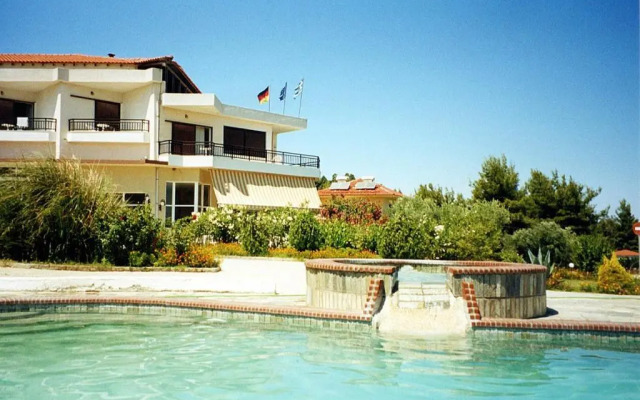 Pashos Hotel
