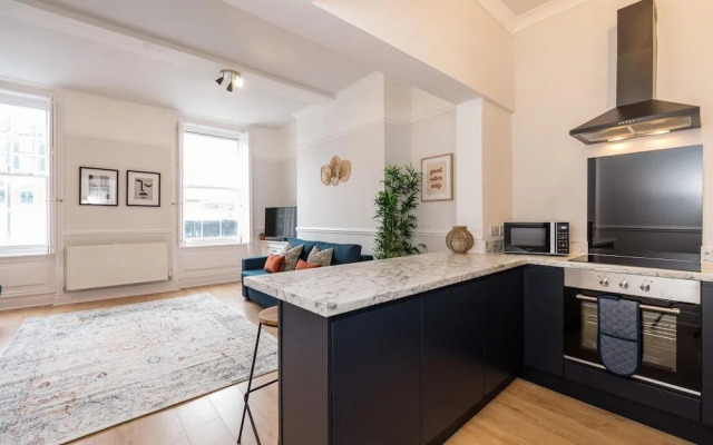 Host Apartments Seel St Modern Townhouse Apt