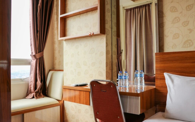 Cozy And Simply Studio At Cinere Bellevue Suites Apartment