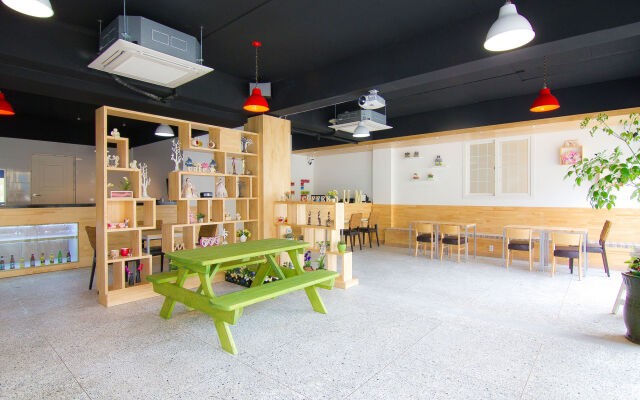 Sum Guest House Jeju Airport - Hostel