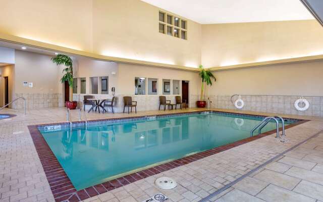 Comfort Inn Bentonville - Crystal Bridges