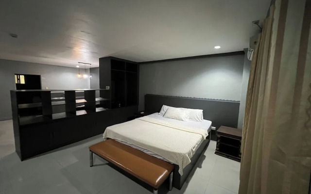 Garden Suite Hotel