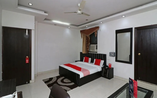 Oyo 12340 The Royal Park Plaza