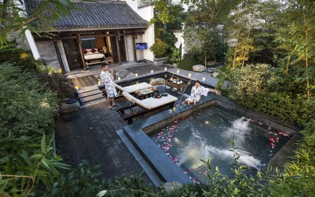 Yurun Hanyuelou Villa Resort