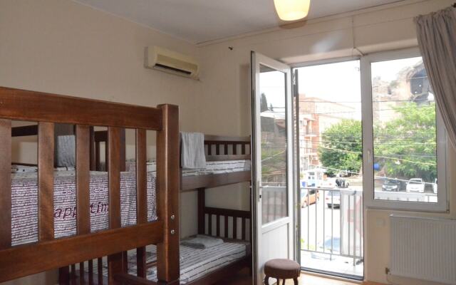 hostel house pluse