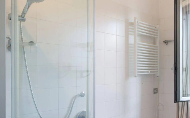 Suitelowcost - Stilicone