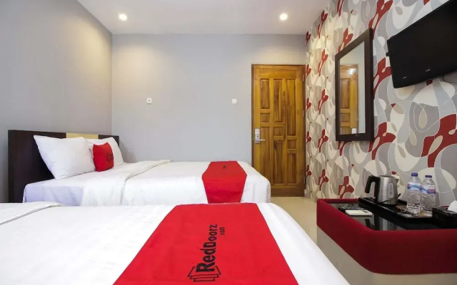 RedDoorz Plus @ Paal 2 Manado