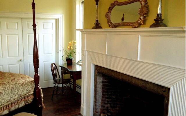 Elmrock Inn