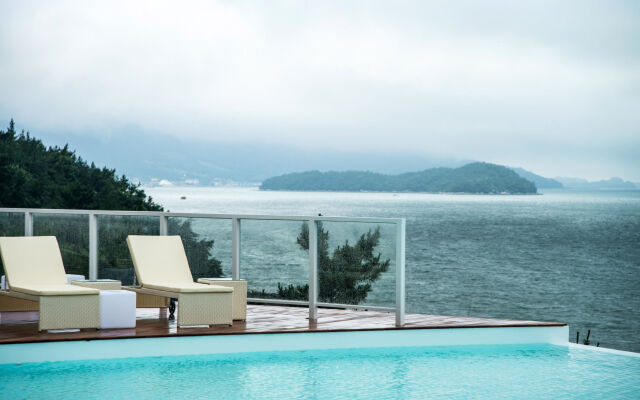 La Terrace Resort