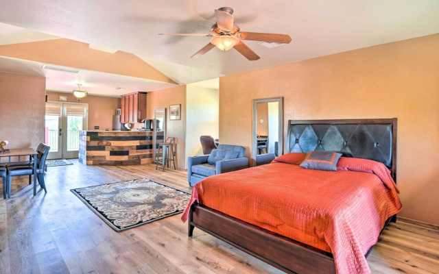 Dreamy Desert Studio w/ Deck + Pool Access!