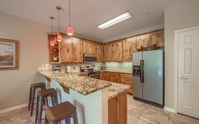 Riverview Terrace Rg 203 3 Bedroom Condo by RedAwning