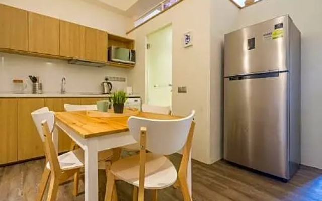 South Buona Vista Loft Studio Suites Serviced Apartment (Staycation Approved)