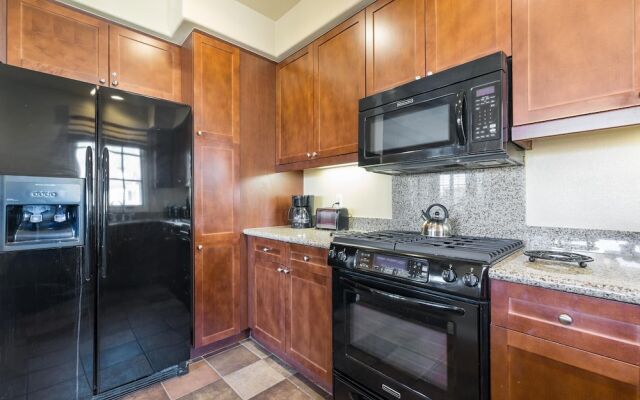 Classic 3 Bedrooms C48 by RedAwning