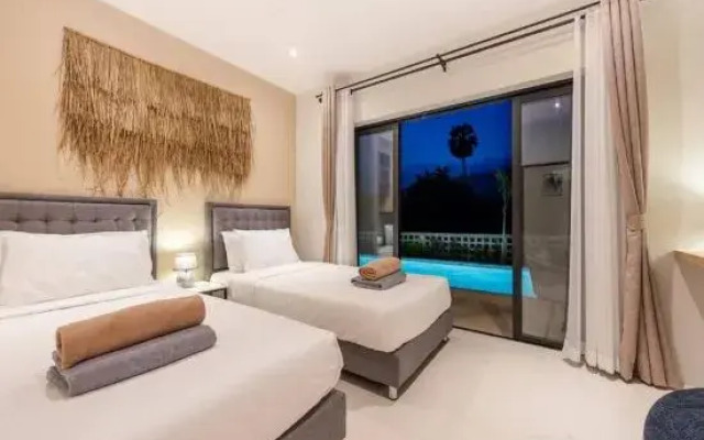 Private Pool Paradise: Sereniwood 3br