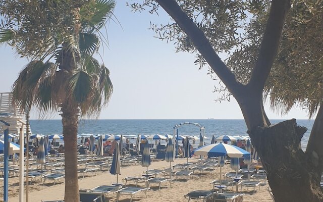 Big Apartment by the sea in Durres