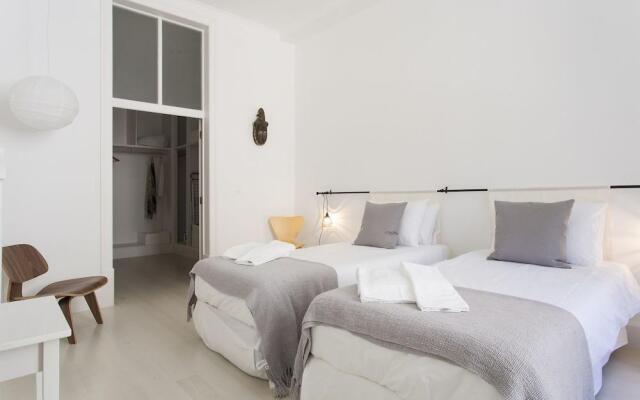 ALTIDO Exclusive 4BR home w/3 workspaces&garden in Baixa