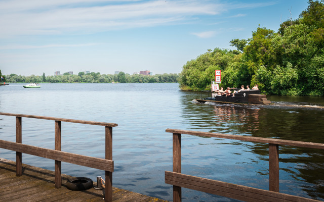 Amsterdam Lake Hotel