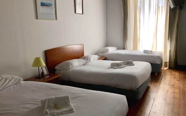 Algarve Hostel