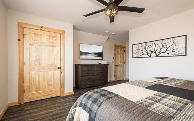 Mountain Crest Lodge