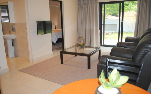 6 on Morris Guest Lodge