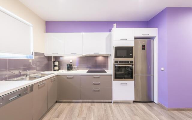 An Impressive 2 bdr Apt in Glyfada