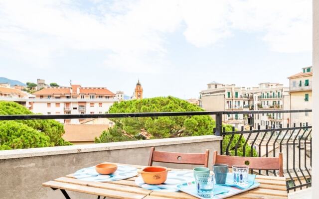 Chiavari Colorful Flat with Garage