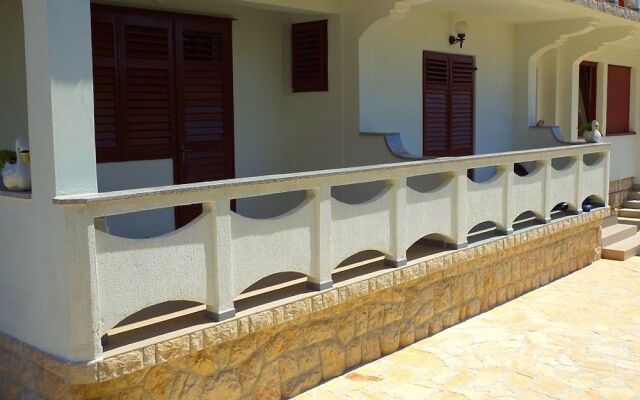 "beautiful Apartment With Balcony, Island Rab"