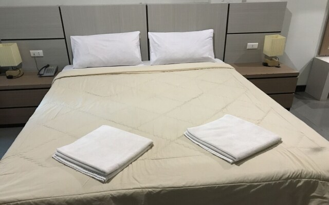 Hotel Grand Sabrina by OYO Rooms