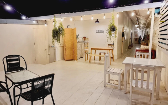 Little Latte House