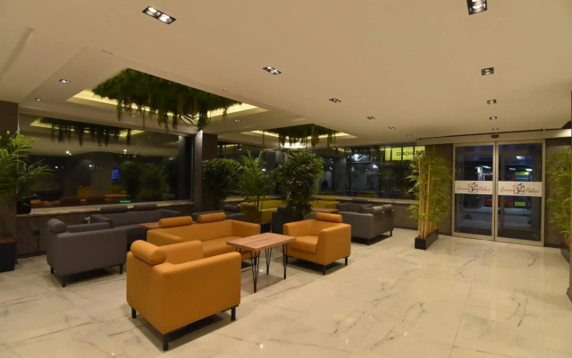 Green Palace Suite Hotel