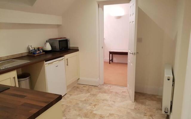 Large 2 ensuite bedroom flat with lovely views