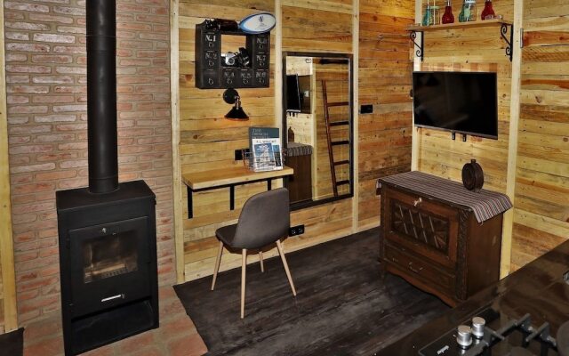 Falcon Apartments - Terrace